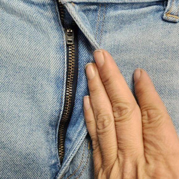 American Eagle Outfitters Jeans Womens 14 Tall Stretch High Rise Distressed Mom - Picture 3 of 16